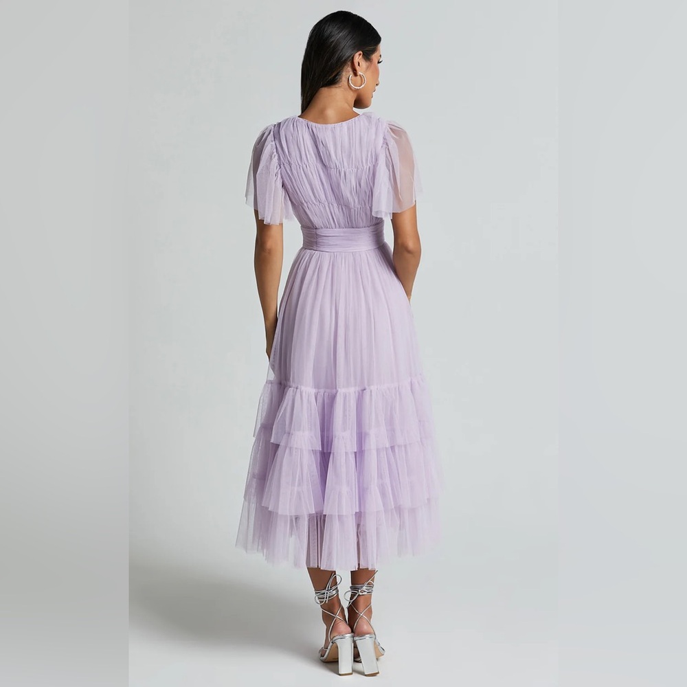 JIRAYE MIDI DRESS
Flutter Sleeve Tuelle Plunge Dress in Lilac - Picture 4 of 4